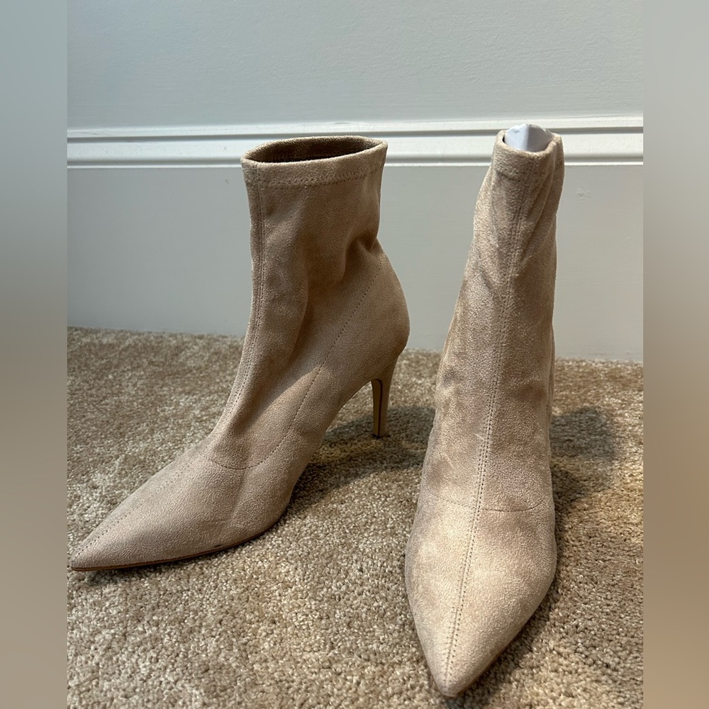 Nine West Elegant Tan Suede Ankle Boots Size 7 1/2 M - Picture 2 of 8